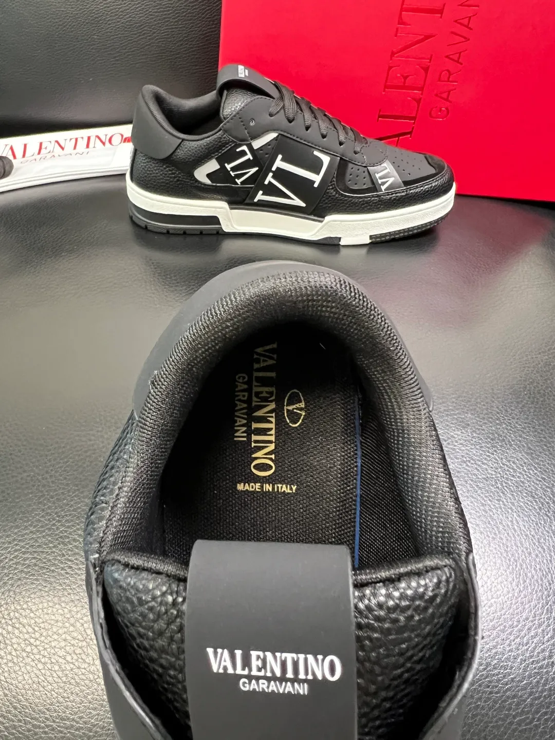Men's shoes 💰660 VALENTINO High quality top craftsmanship Valentino, sports sneakers counter synchronization, uppers imported from Italy, high-quality splicing colorful complex crafts, imported cowhide lining soft and comfortable, soles: original soles specially provided by the original factory, T men's shoes 💰U exclusive movable molded soles super comfortable, original factory and single goods, welcome to compare, couple size 39-44 (customized 45)
